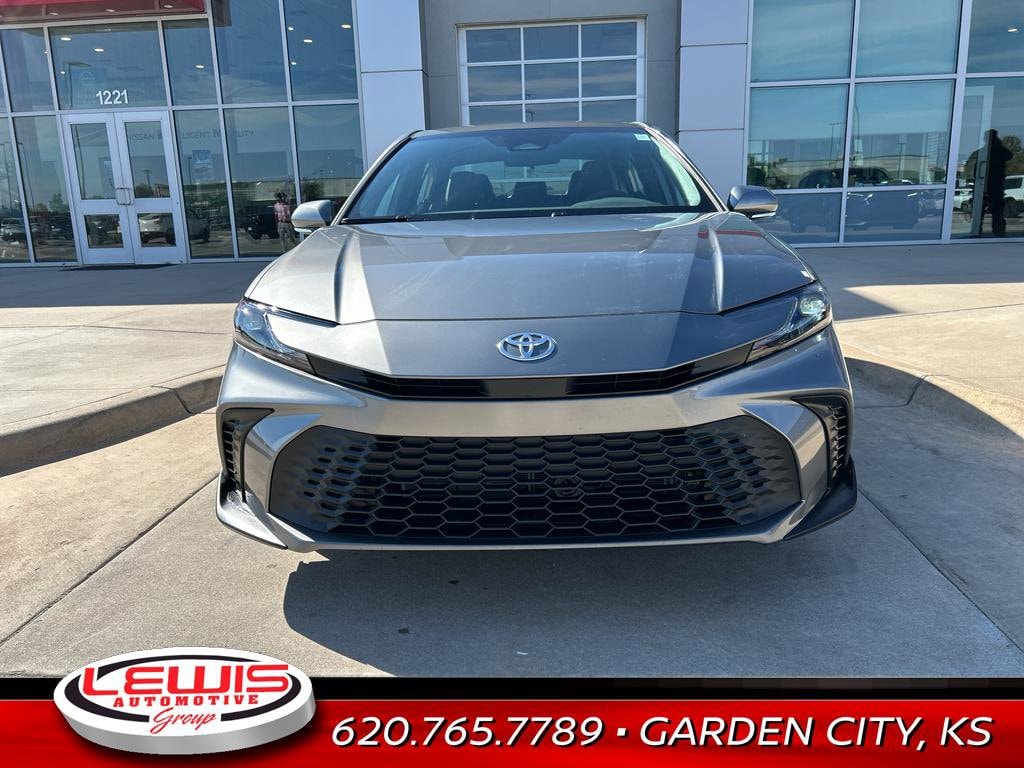 New 2026 Toyota Camry SE Sedan