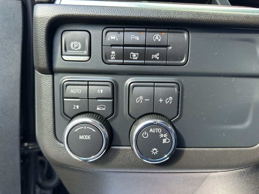 2025 Chevrolet Tahoe LT - Photo 26