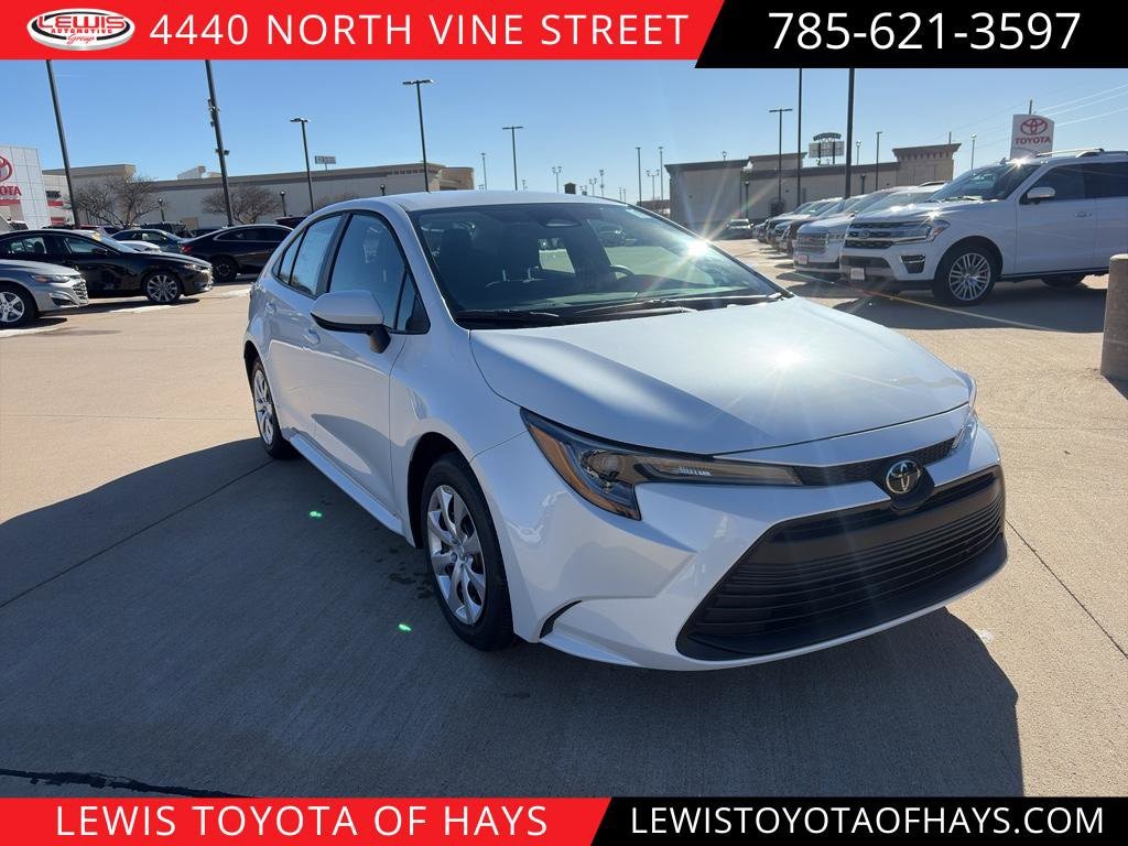 2026 Toyota Corolla LE's photo