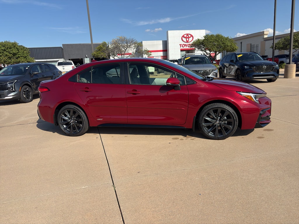 2026 Toyota Corolla SE - Photo 14
