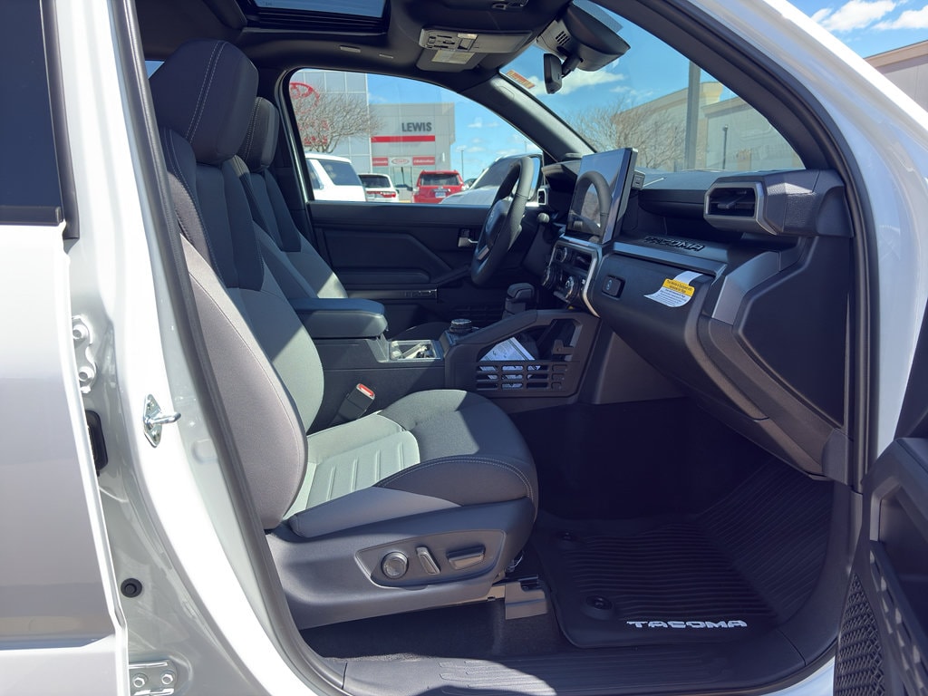 2026 Toyota Tacoma TRD Off Road - Photo 14
