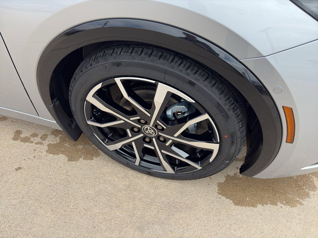 2026 Toyota Prius Plug-in Hybrid XSE Premium - Photo 17