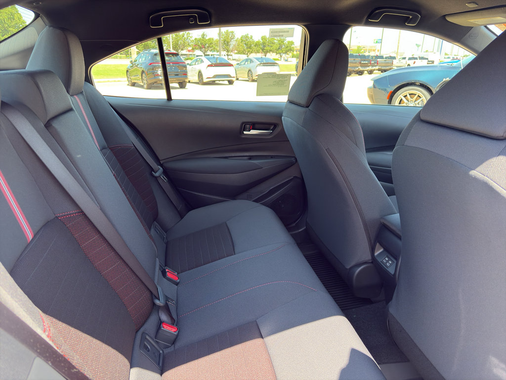 2026 Toyota Corolla SE - Photo 12
