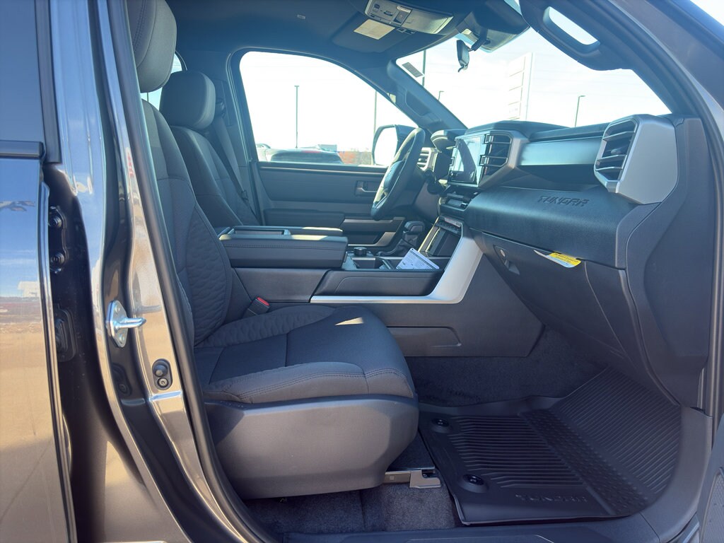 2026 Toyota Tundra SR5 - Photo 14