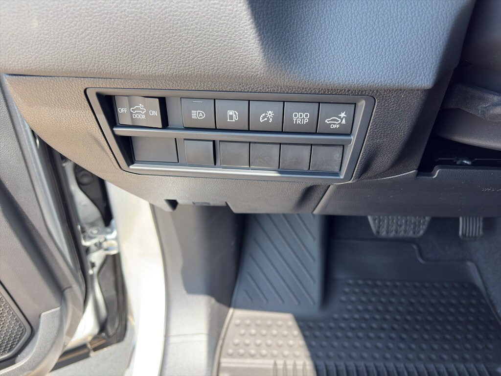 2026 Toyota Tundra Limited - Photo 7