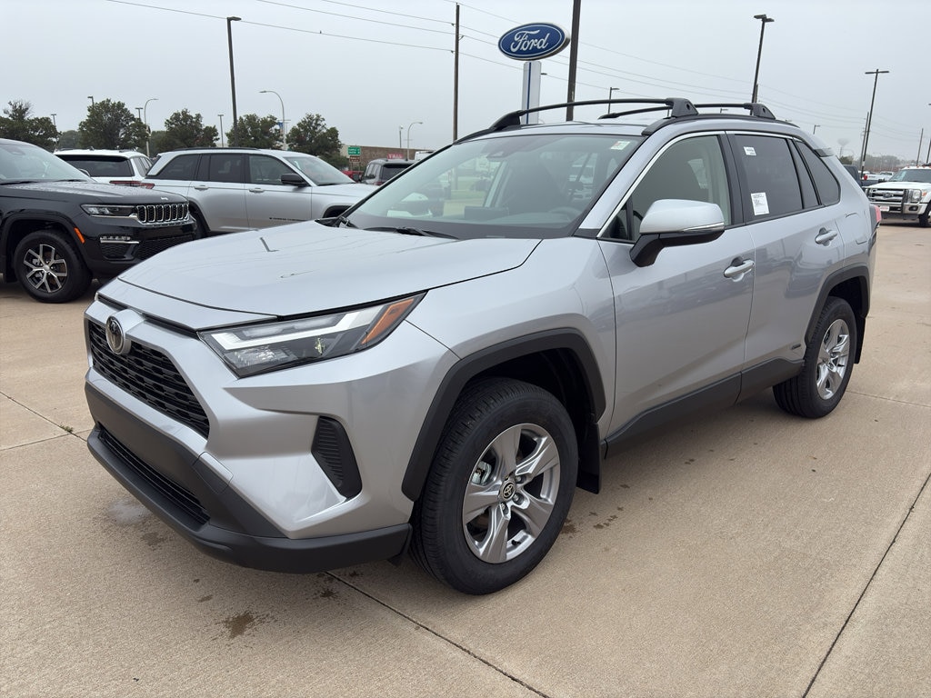 New 2025 Toyota RAV4 Hybrid LE SUV