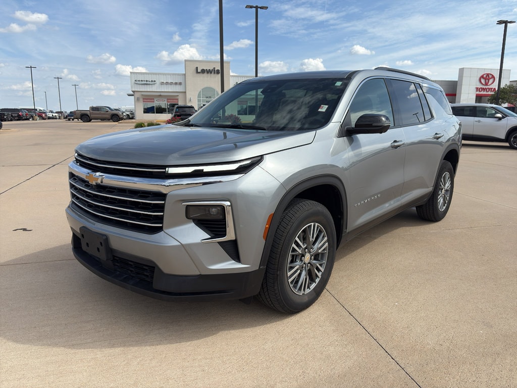 Used 2024 Chevrolet Traverse FWD LT Sport Utility