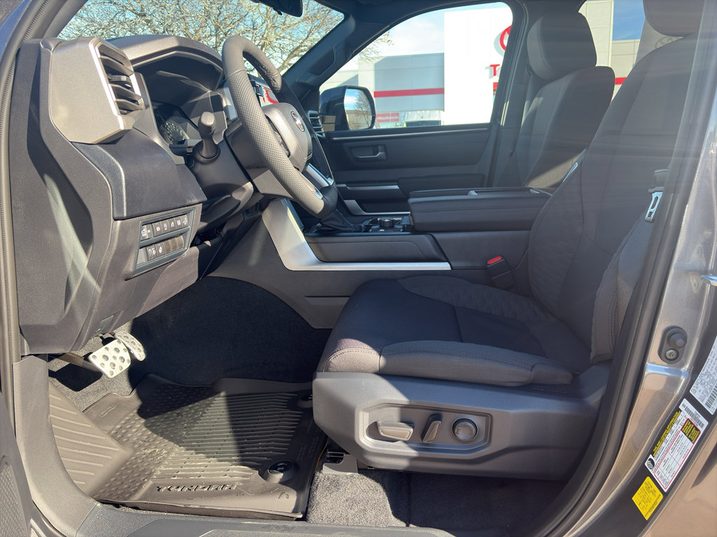 2026 Toyota Tundra SR5 - Photo 8