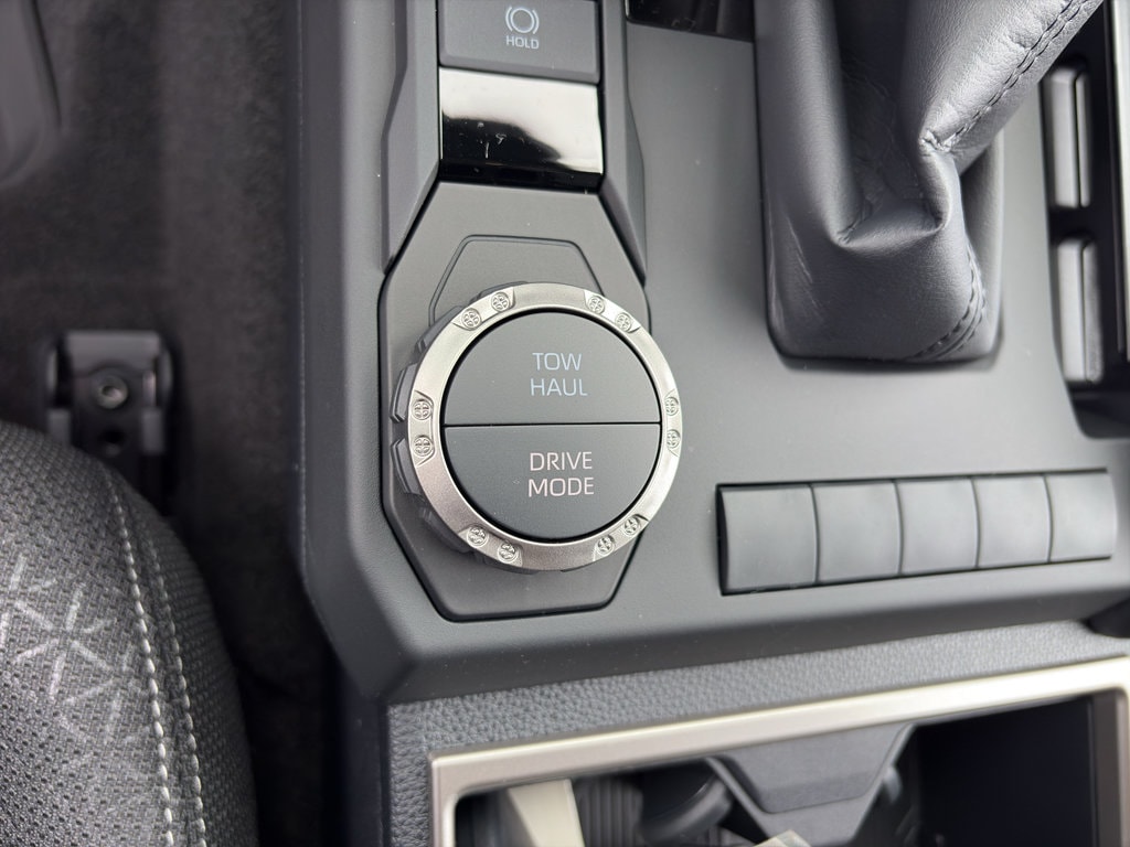 2026 Toyota 4Runner SR5 - Photo 9