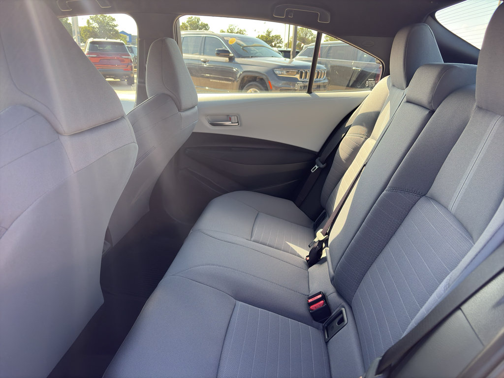 2026 Toyota Corolla SE - Photo 10