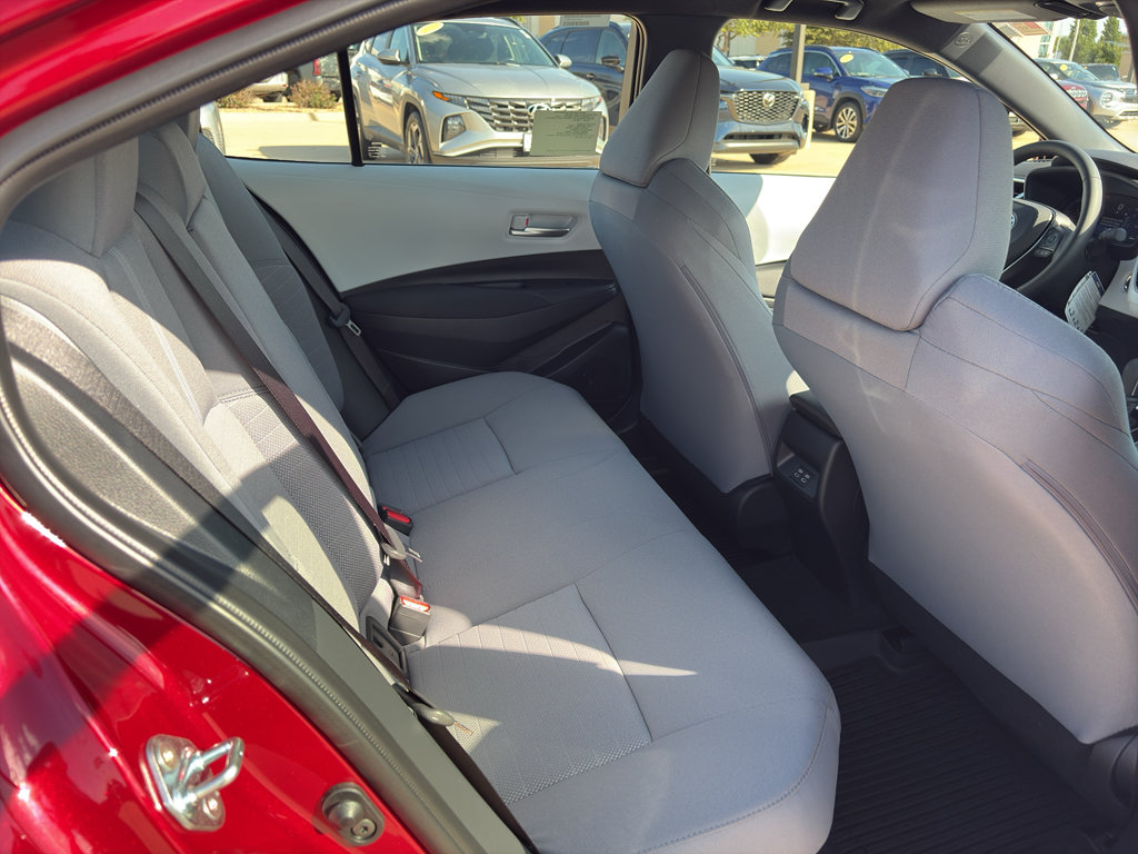 2026 Toyota Corolla SE - Photo 12