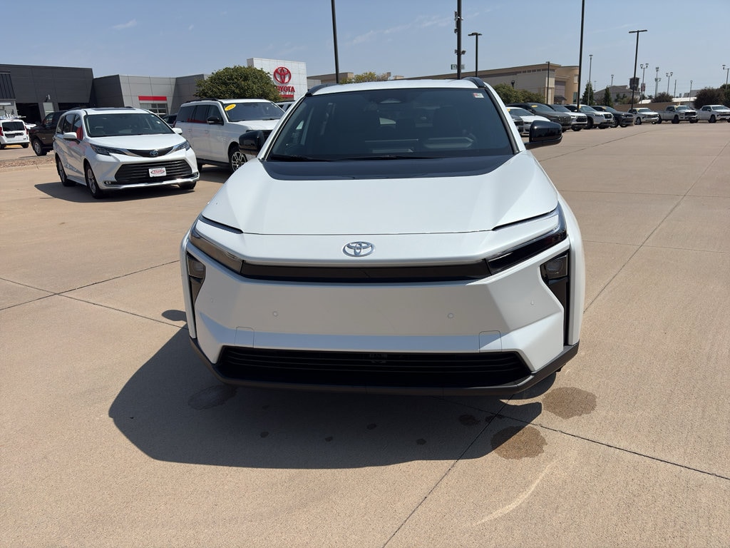 2026 Toyota bZ XLE - Photo 17