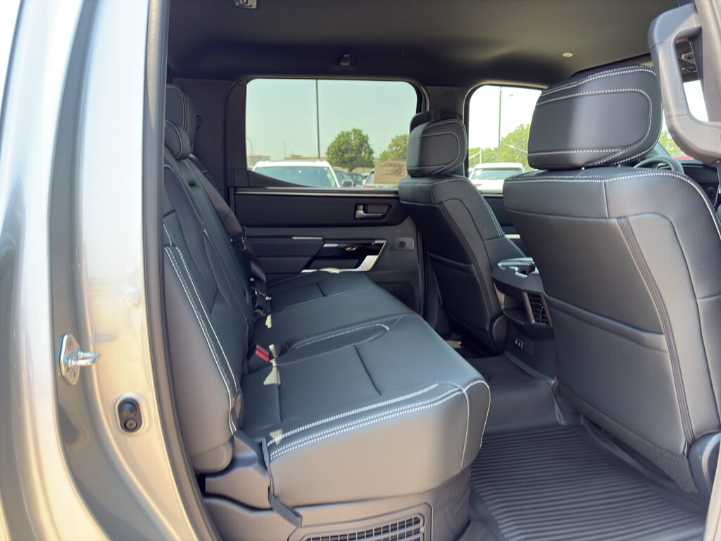 2026 Toyota Tundra Limited - Photo 11