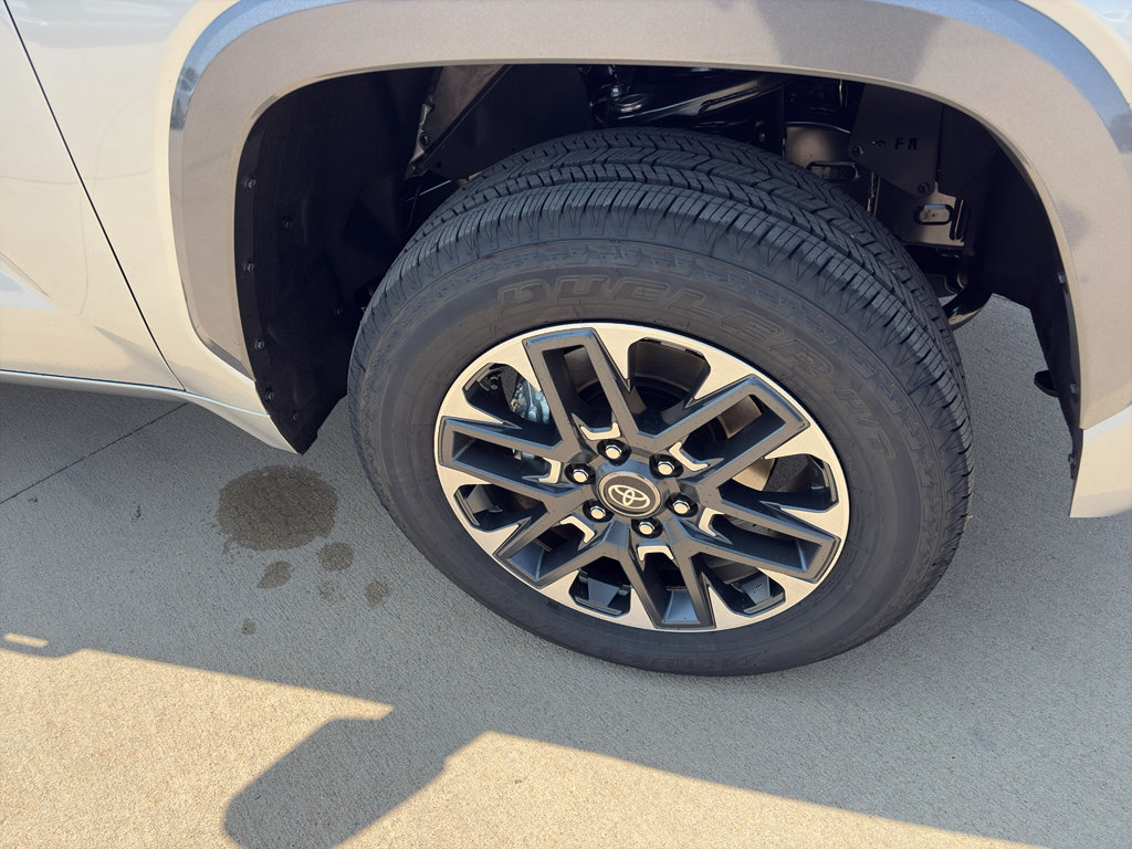 2026 Toyota Tundra Limited - Photo 14