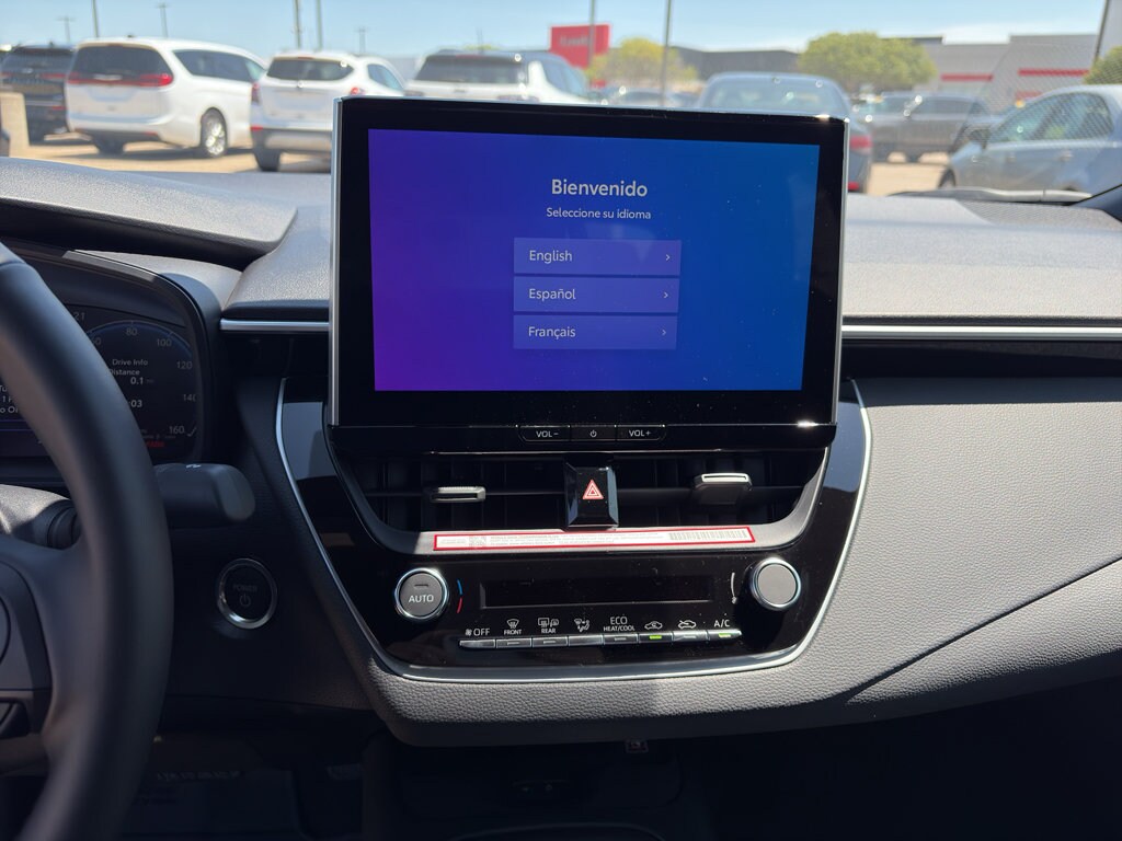 2026 Toyota Corolla SE - Photo 6