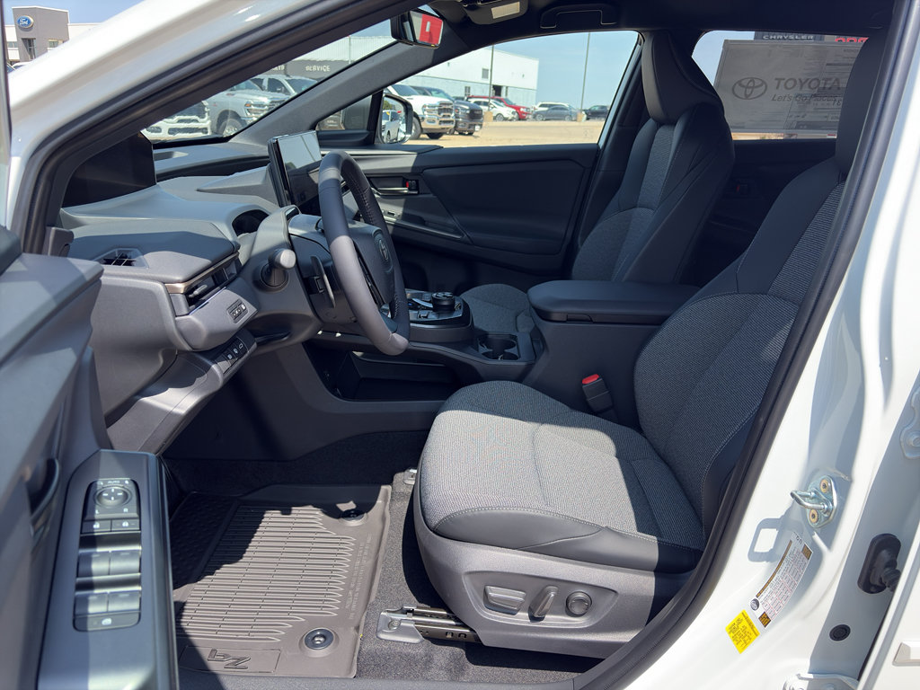 2026 Toyota bZ XLE - Photo 10