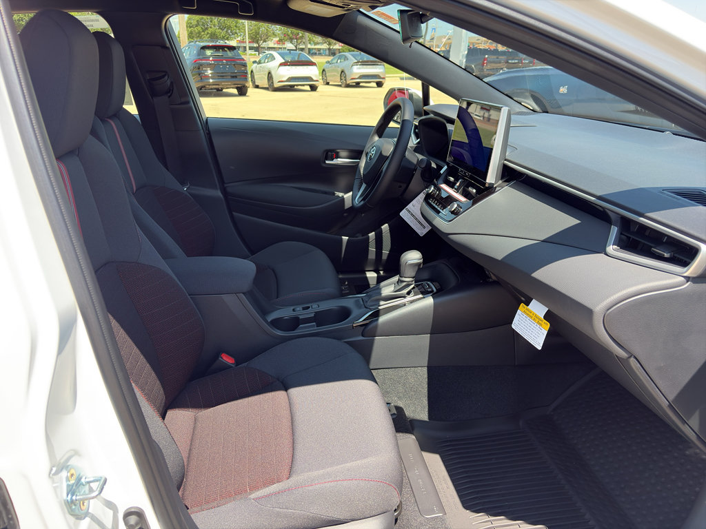 2026 Toyota Corolla SE - Photo 13
