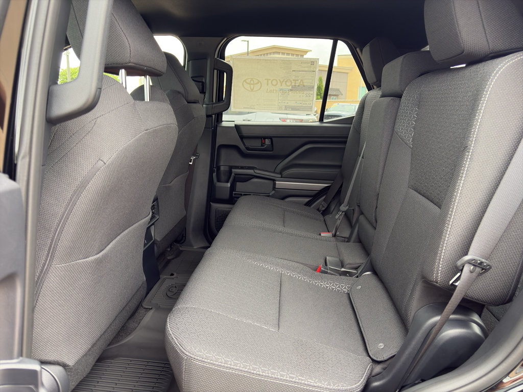 2026 Toyota 4Runner SR5 - Photo 11