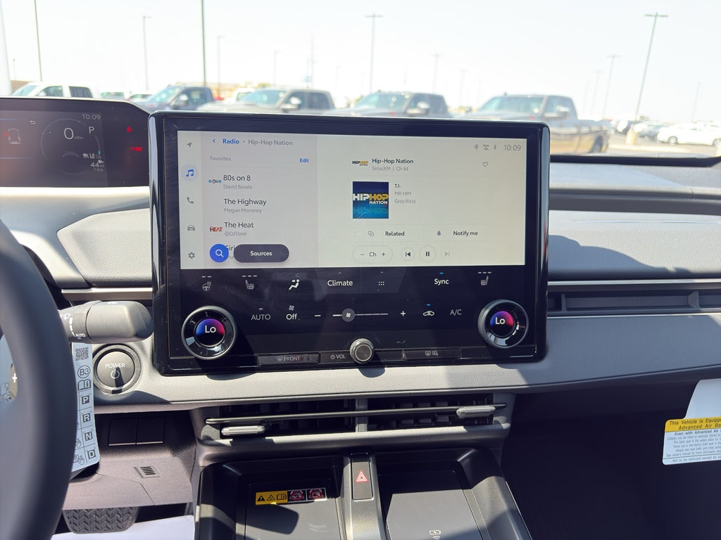 2026 Toyota bZ XLE - Photo 6