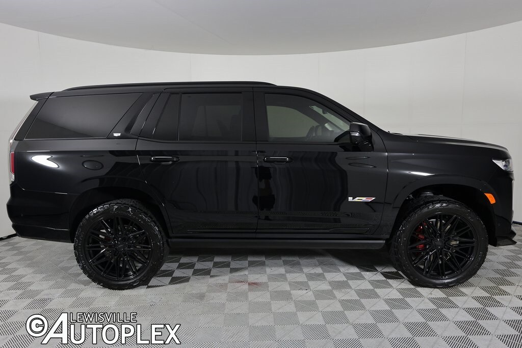 2024 Cadillac Escalade V-Series photo 2