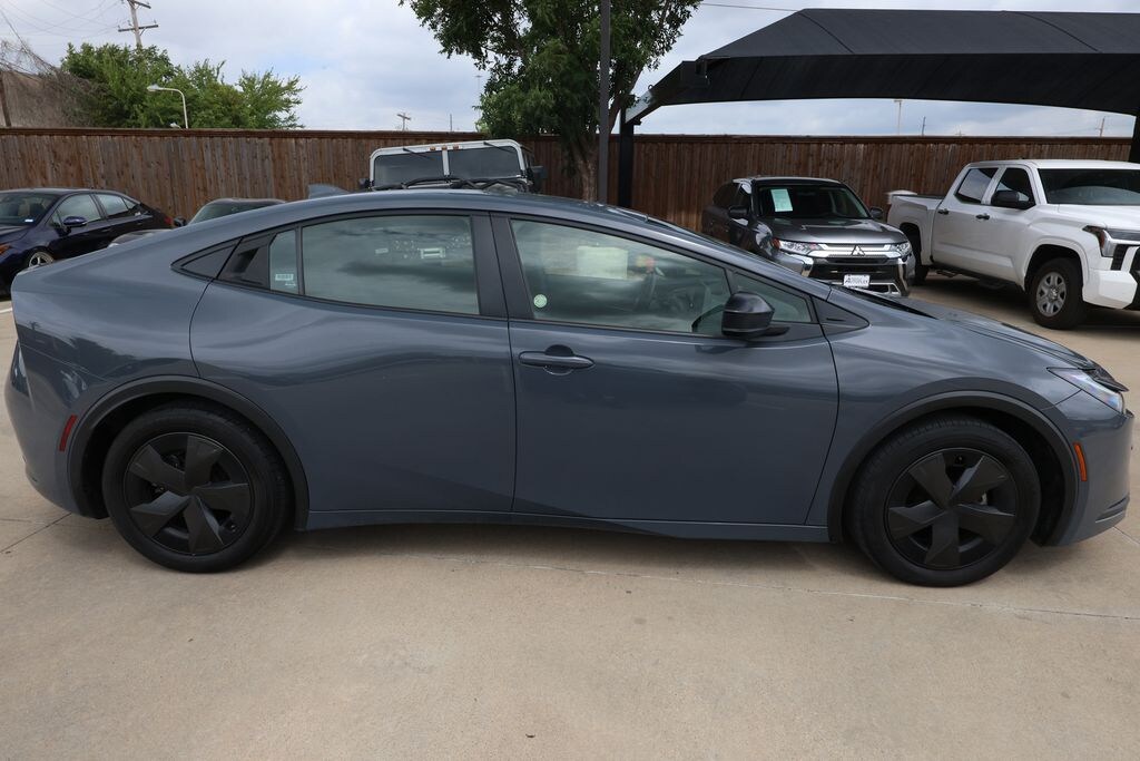 Used 2025 Toyota Prius LE Hatchback