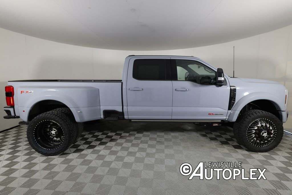 Used 2025 Ford F-450SD Platinum Truck