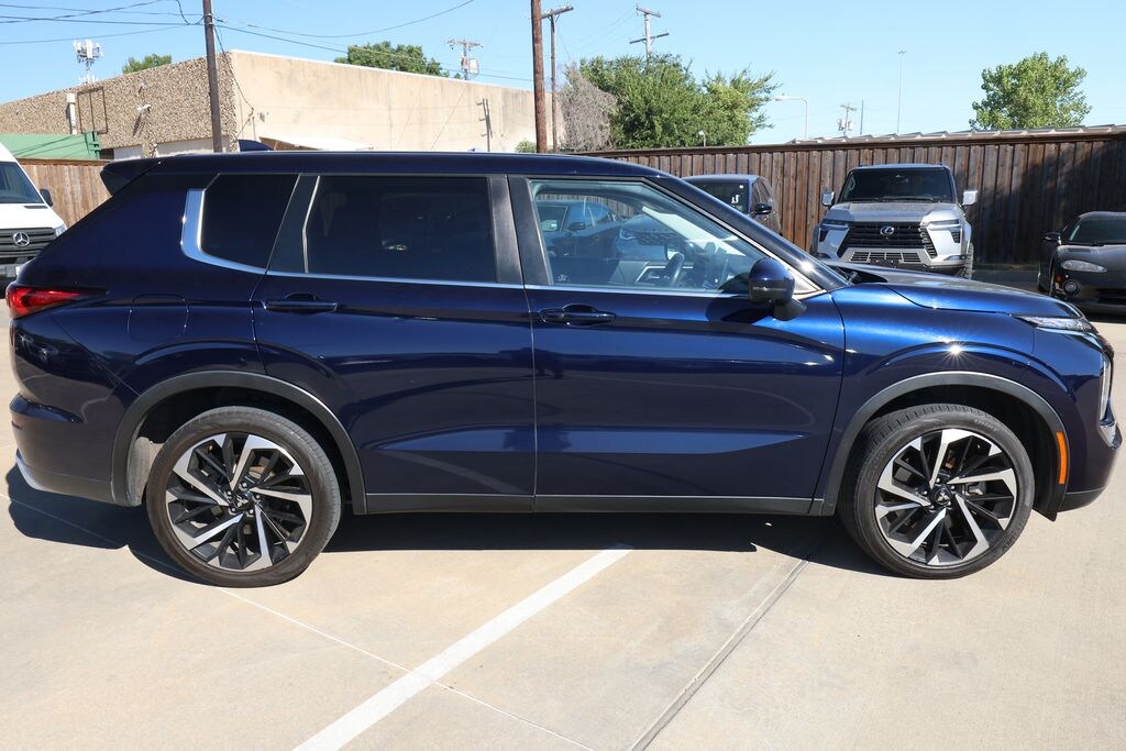 Used 2023 Mitsubishi Outlander SE Black Edition SUV