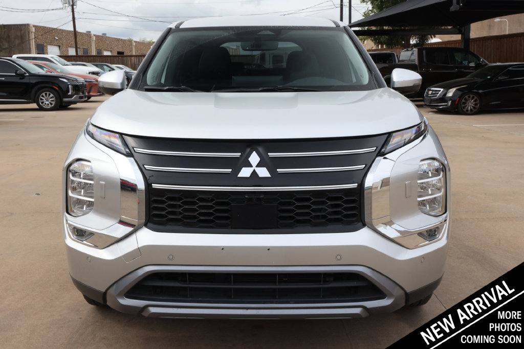 Used 2025 Mitsubishi Outlander SE SUV