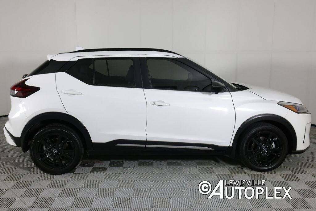 Used 2023 Nissan Kicks SR SUV