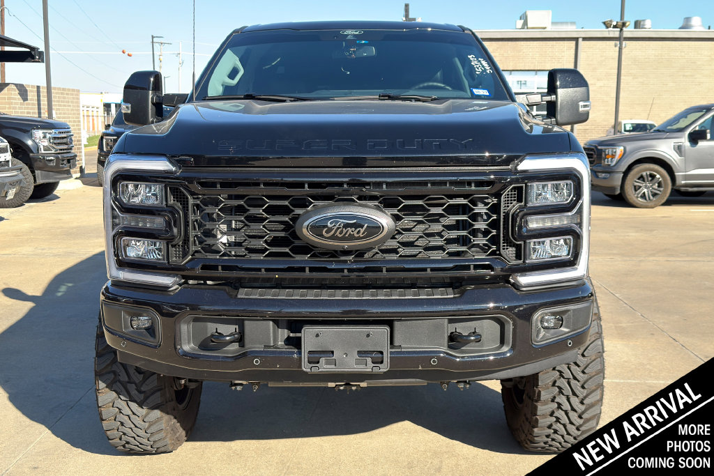 Used 2025 Ford F-250SD Lariat Truck