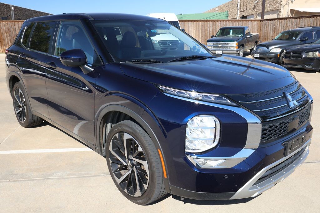 Used 2023 Mitsubishi Outlander SE Black Edition SUV