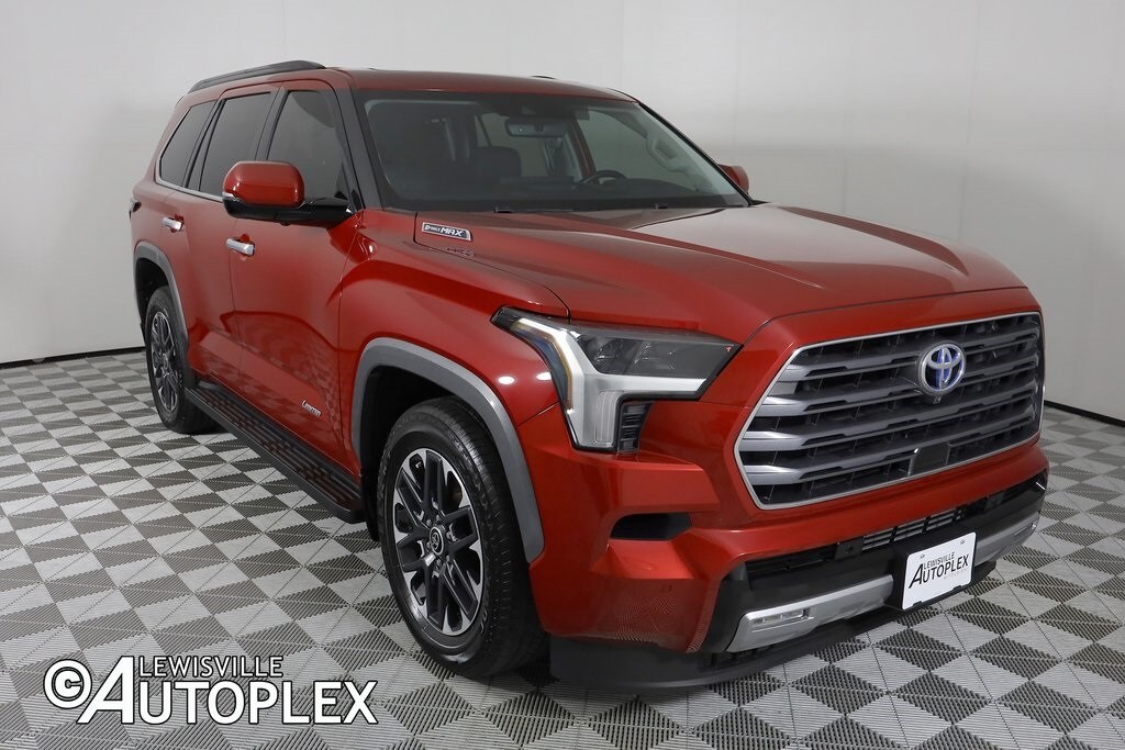 2023 Toyota Sequoia Limited photo 3