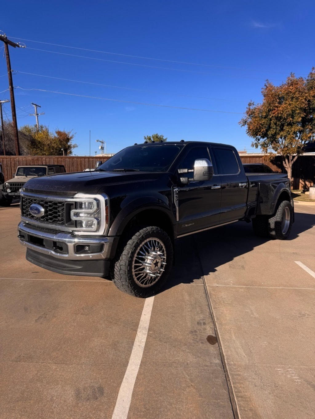 Used 2025 Ford F-450SD Lariat Truck