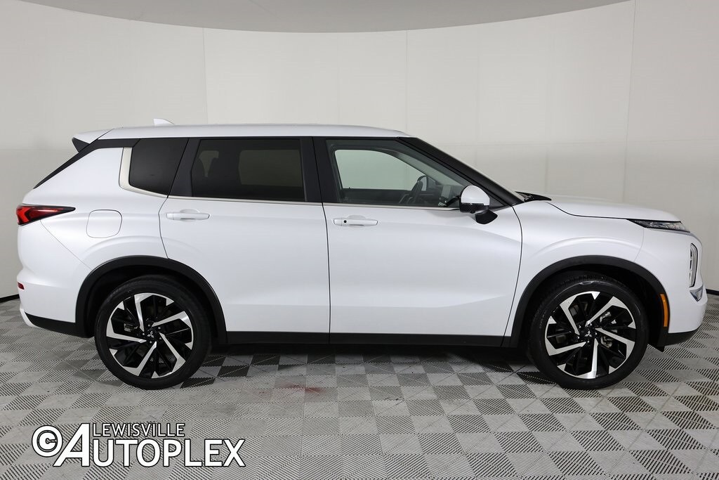 Used 2024 Mitsubishi Outlander SE SUV