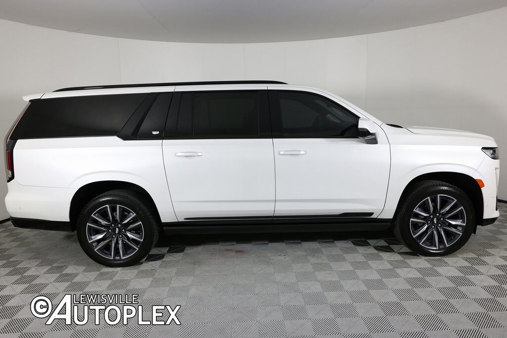 2023 Cadillac Escalade ESV Sport Platinum photo 4