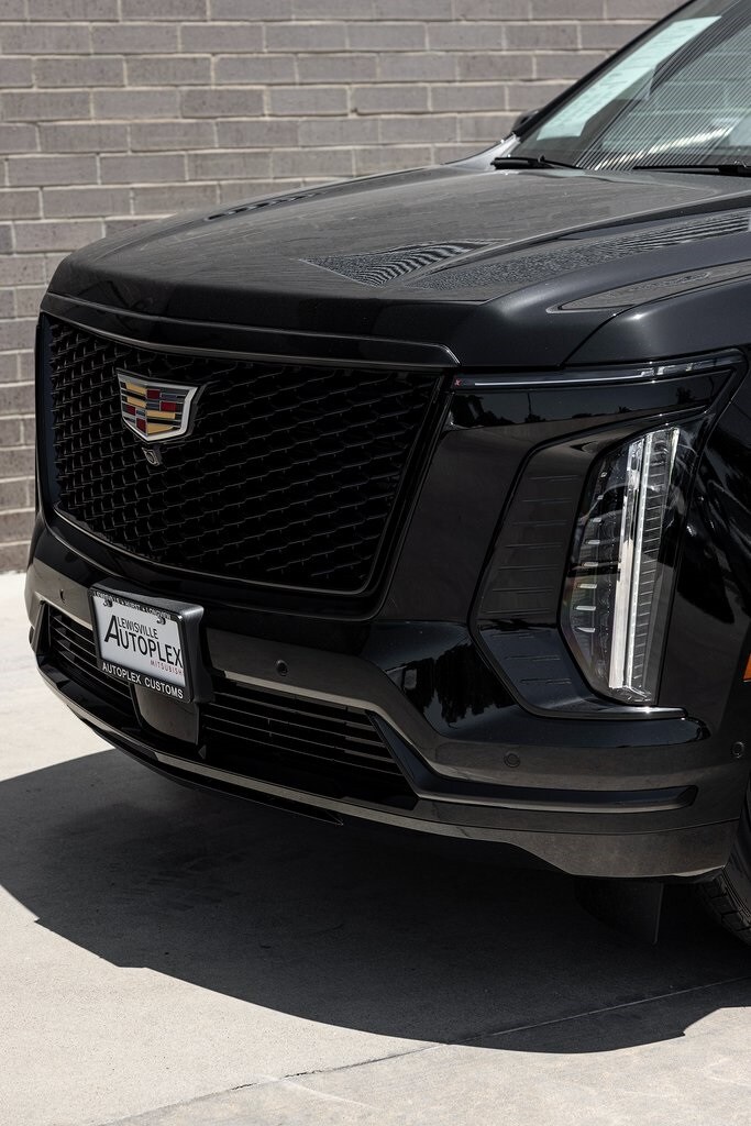 2025 Cadillac Escalade ESV Sport photo 2