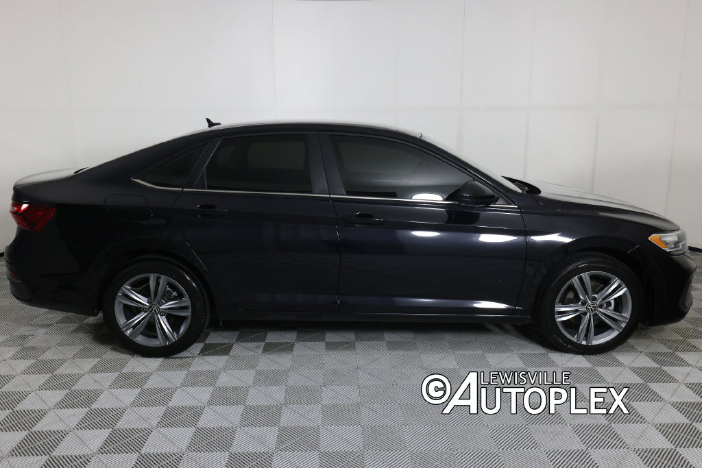 Used 2024 Volkswagen Jetta 1.5T SE Sedan