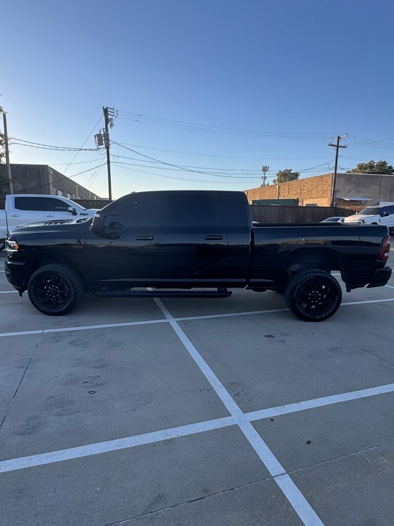 2024 Ram 2500 Laramie photo 3