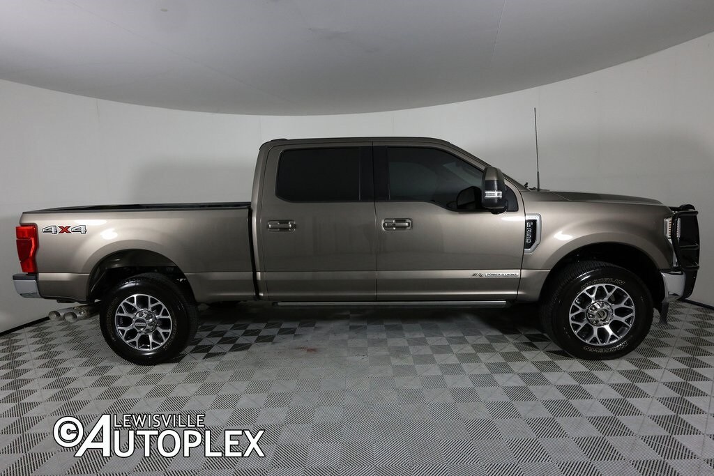 2022 Ford F-350 Lariat photo 4