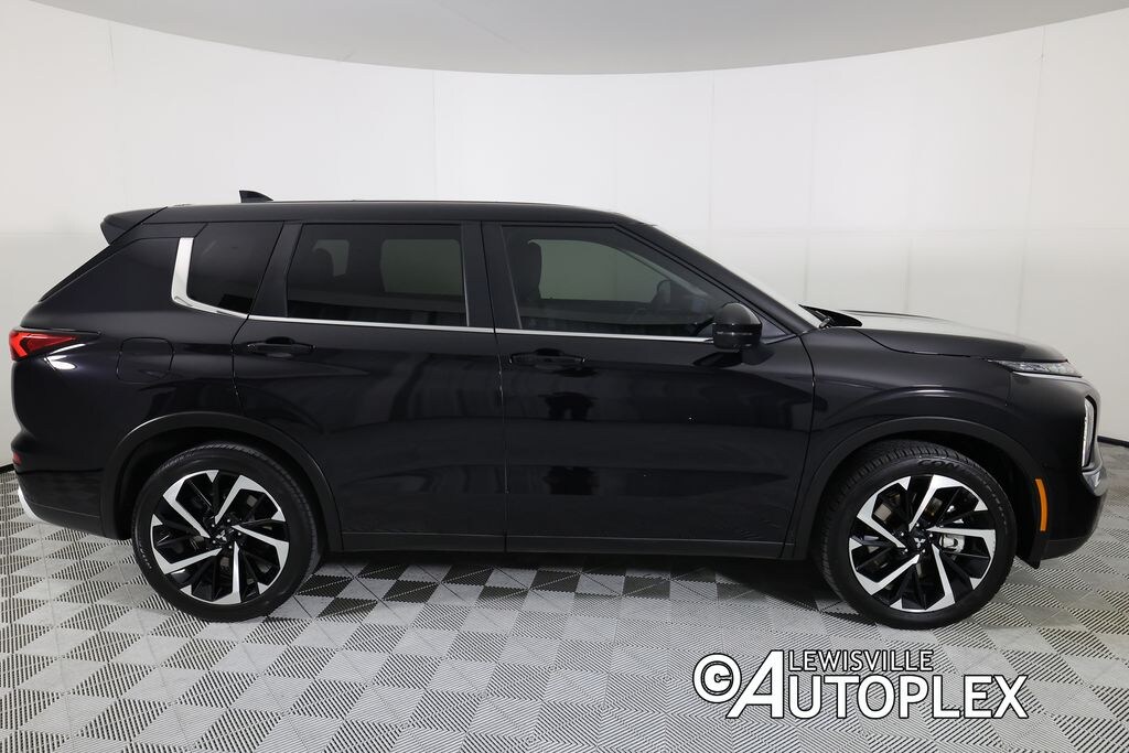 Used 2024 Mitsubishi Outlander SE SUV