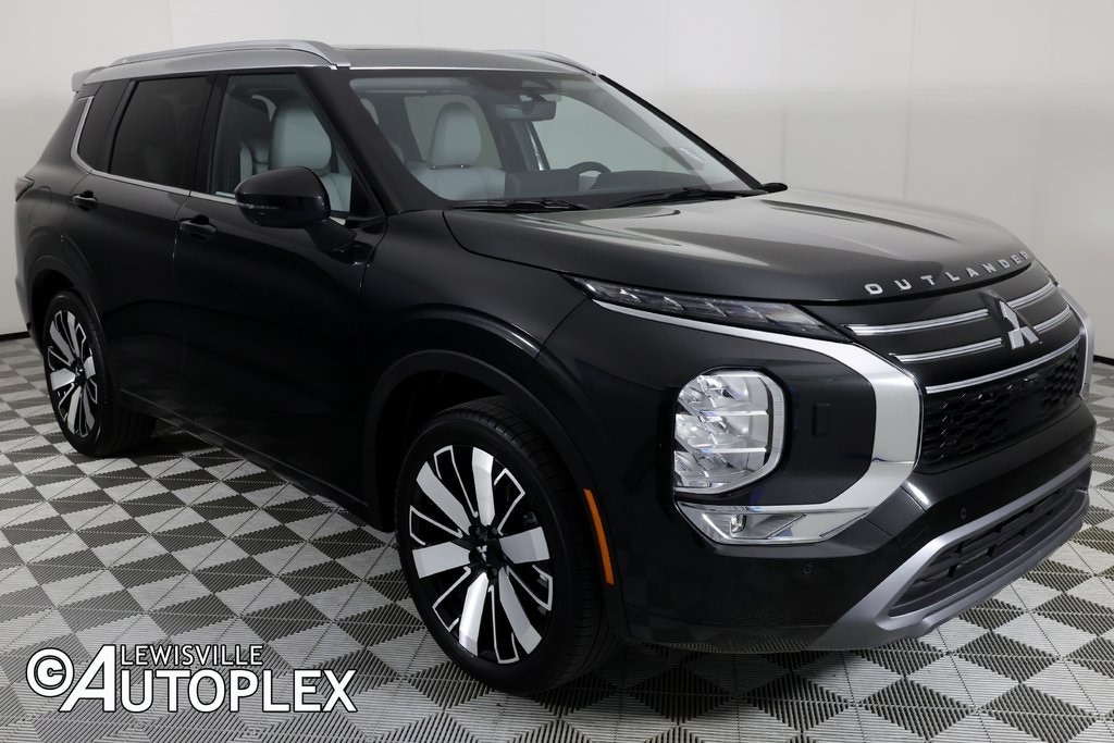 Used 2025 Mitsubishi Outlander Platinum Edition SUV