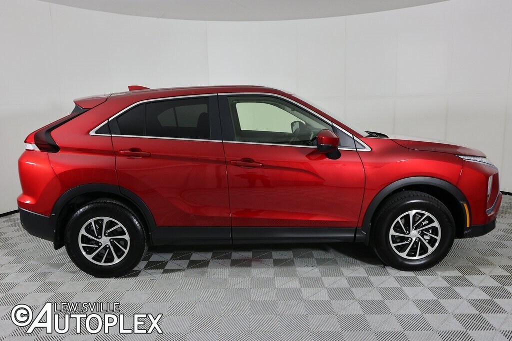 2025 Mitsubishi Eclipse Cross ES photo 4
