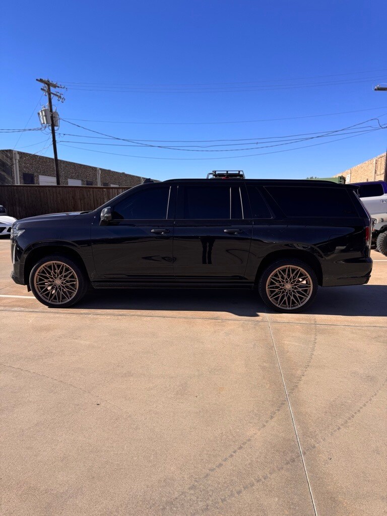 2024 Cadillac Escalade ESV Sport Platinum photo 2