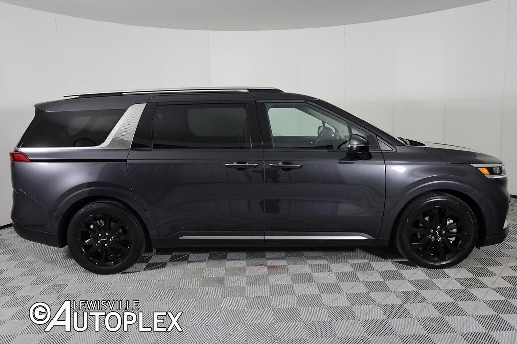 Used 2024 Kia Carnival SX Prestige Minivan/Van