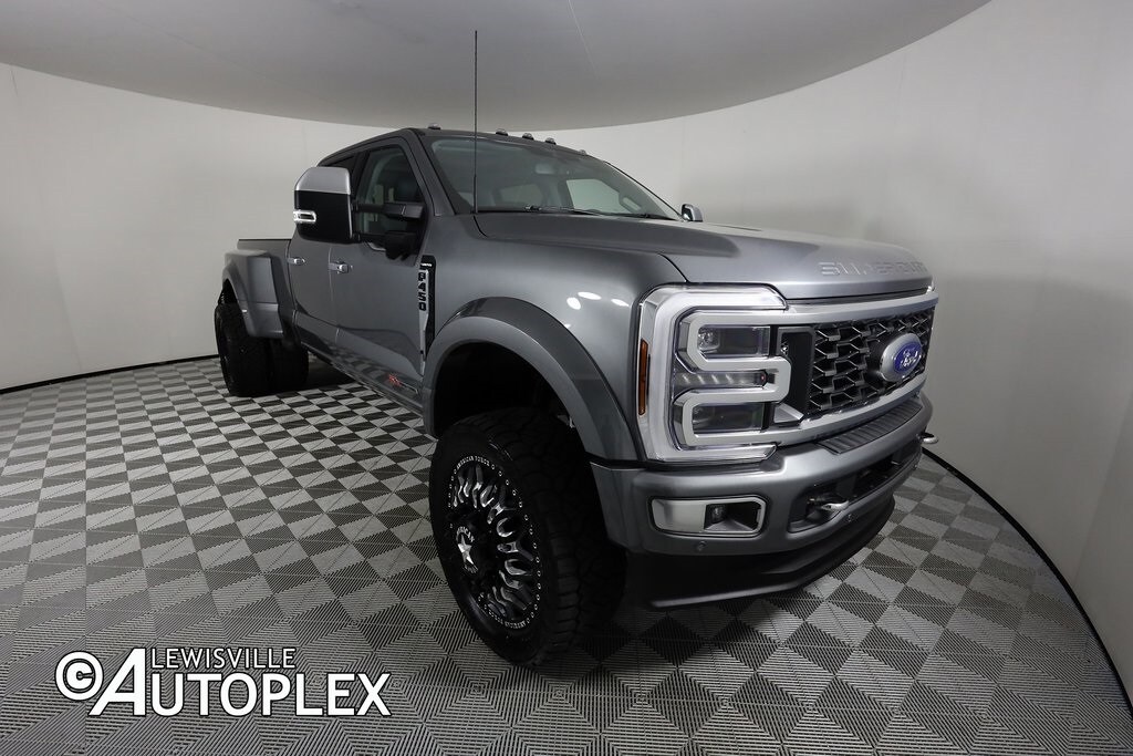 2024 Ford F-450 Limited photo 3