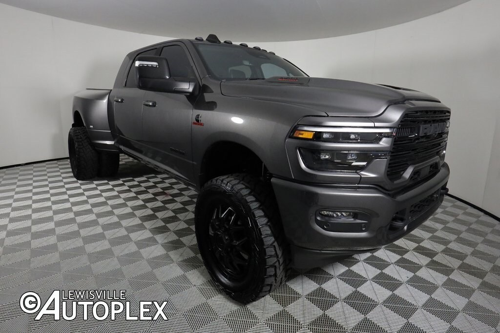 2025 Ram 3500 Laramie photo 3