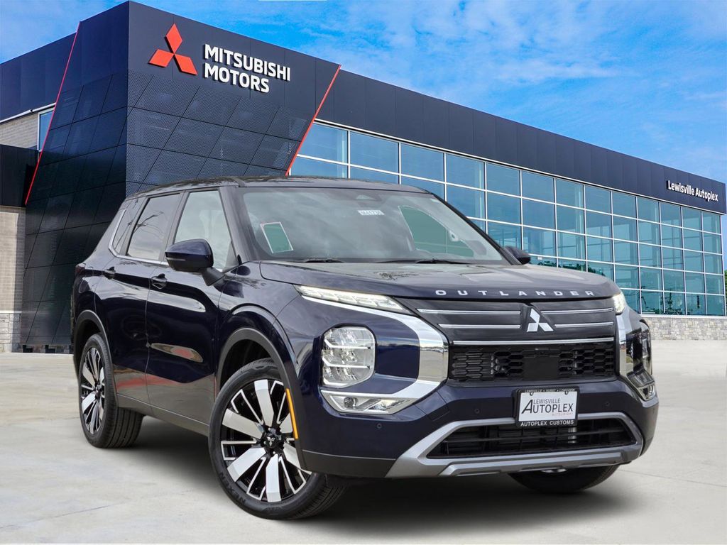 2026 Mitsubishi Outlander SE FWD's photo