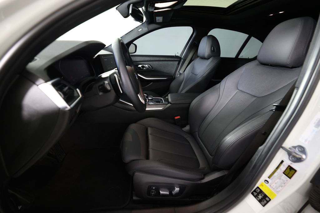 2020 BMW 3 Series 330i - Photo 14