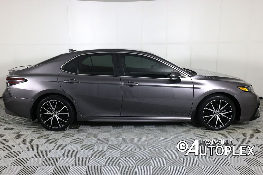 Used 2023 Toyota Camry Hybrid SE Sedan