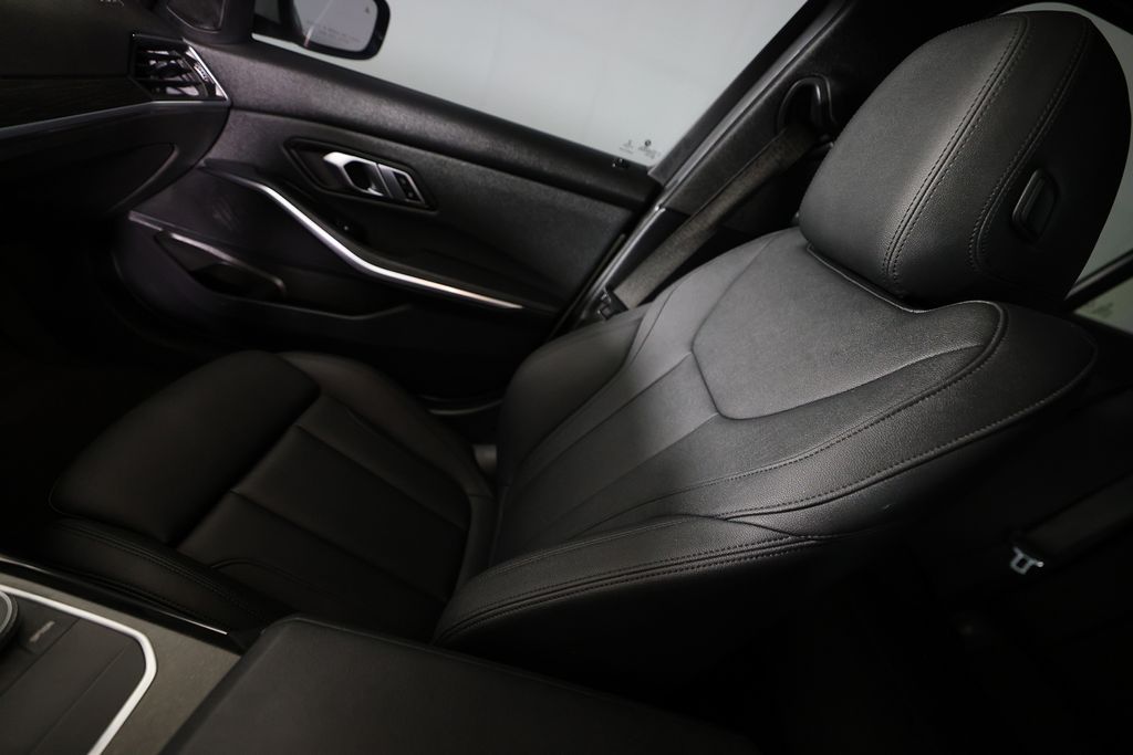 2020 BMW 3 Series 330i - Photo 30
